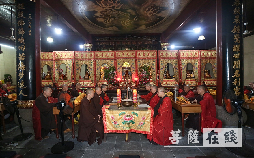 「佛教」普陀山佛教协会全山执事第四十一期共修观音七法会圆满 「佛教」普陀山佛教协会全山执事第四十一期共修观音七法会圆满