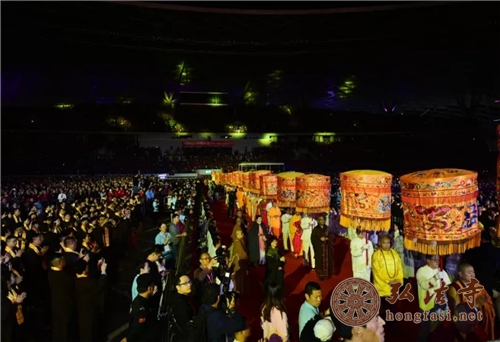 「佛教」感恩这个时代，感恩与你同行 ——2017年万众普佛供灯祈福大典
