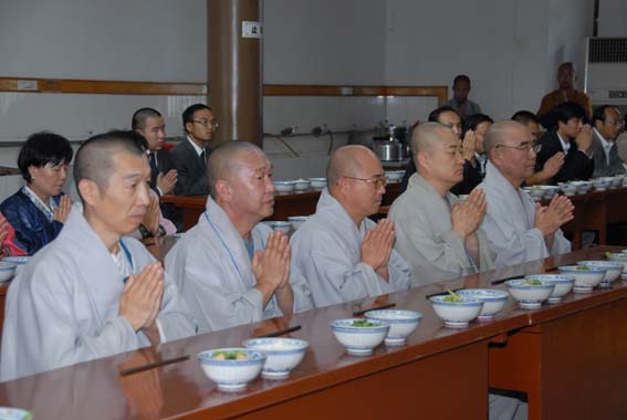 「佛教」中国法门寺与韩国道诜寺结为友好兄弟寺院立碑仪式在法门寺举行 「佛教」中国法门寺与韩国道诜寺结为友好兄弟寺院立碑仪式在法门寺举行