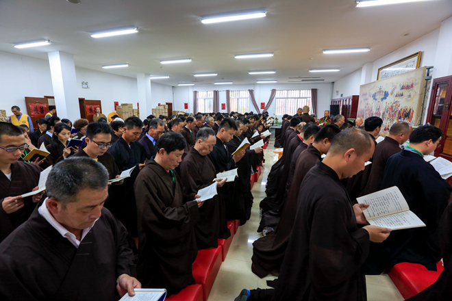 「庐山东林寺」江西庐山东林寺举行为佛七居士传授三皈五戒法会