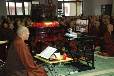 「出家」山西五台山普寿寺735位出家众依于佛制结夏安居