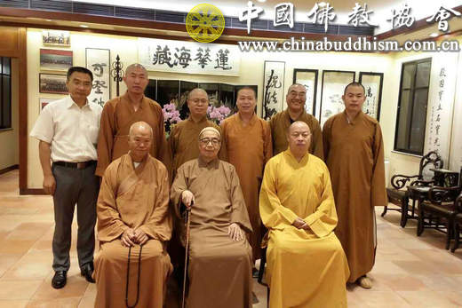 「佛教」内地70余名新戒近日赴香港宝莲禅寺受戒