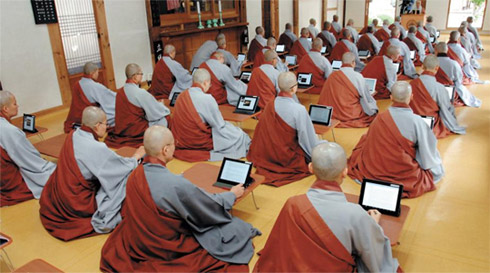 「佛教」平板电脑取代佛典 韩国佛教教育走向智能化