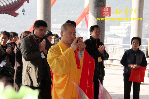 「佛教」浙江瑞安龙平寺隆重举行佛像开光庆典