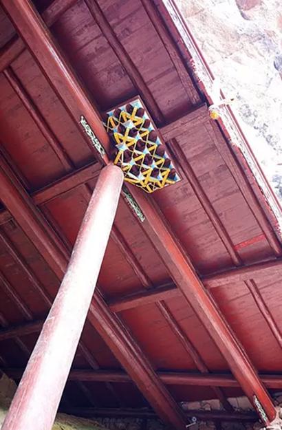 「寺庙」福建深山惊现绝世奇观：一根柱子撑起整座寺庙
