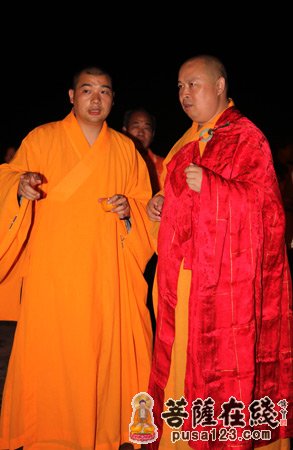 「蓝毗尼」尼泊尔中华寺在蓝毗尼圣园隆重举行传灯法会
