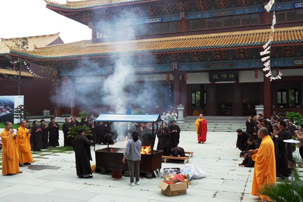 「佛教」江苏淮安景会寺举行三时系念超度法会、盂兰盆会