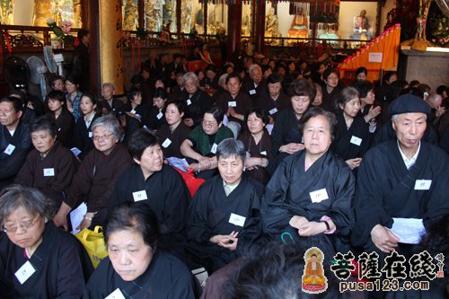 「佛教」上海龙华古寺隆重举行癸巳年三皈五戒授受法会