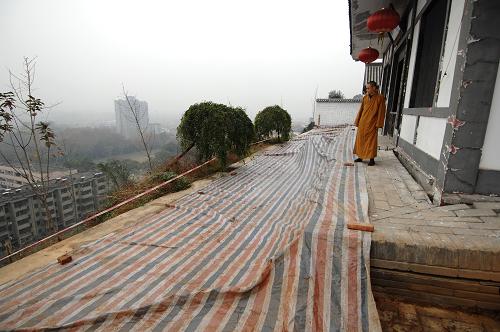 「华严寺」陕西长安华严寺千年古塔面临滑坡威胁