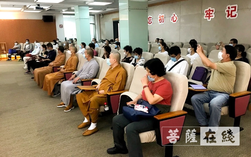 「疫情」上海市闵行区民宗办召开宗教场所常态化疫情防控工作培训会