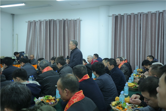 「东林寺」庆祝净土苑大佛台开通 东林寺召开护法居士座谈会