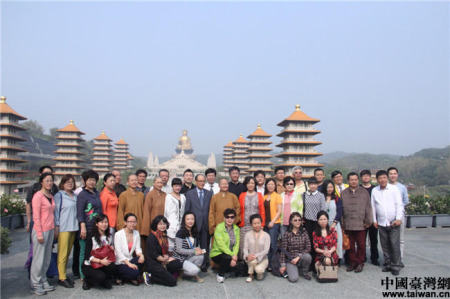 「艺术」足艺剪纸艺术家夏红老师赠星云大师人物剪纸作品 「艺术」足艺剪纸艺术家夏红老师赠星云大师人物剪纸作品