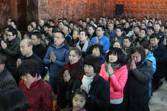 「佛教」北京灵光寺隆重举办授受三归五戒大法会