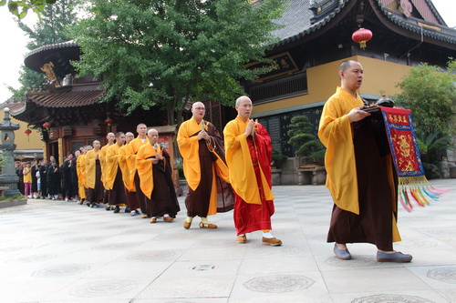 「佛教」上海西林禅寺举行晒经法会 「佛教」上海西林禅寺举行晒经法会