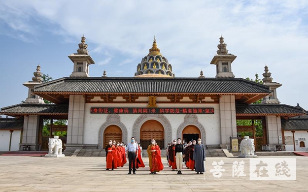 「疫情」般若山常州宝林禅寺开放首日举行升国旗仪式