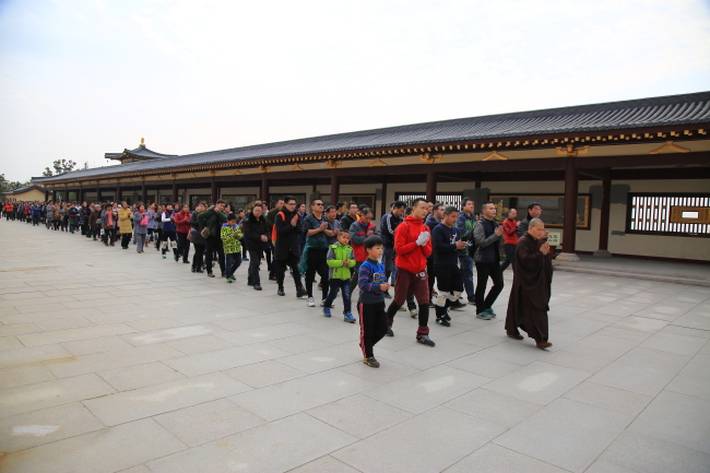「东林大佛」武汉居士团朝拜江西九江东林大佛