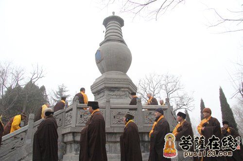 「佛教」河南大相国寺隆重举行纪念净严法师圆寂22周年活动