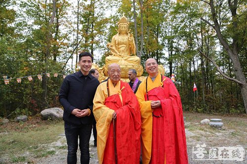 「佛教」何晟铭在加拿大拜师 法名圣音