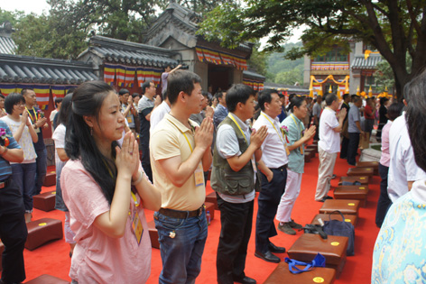 「佛教」北京八大处香界寺举办首届晒经文化节