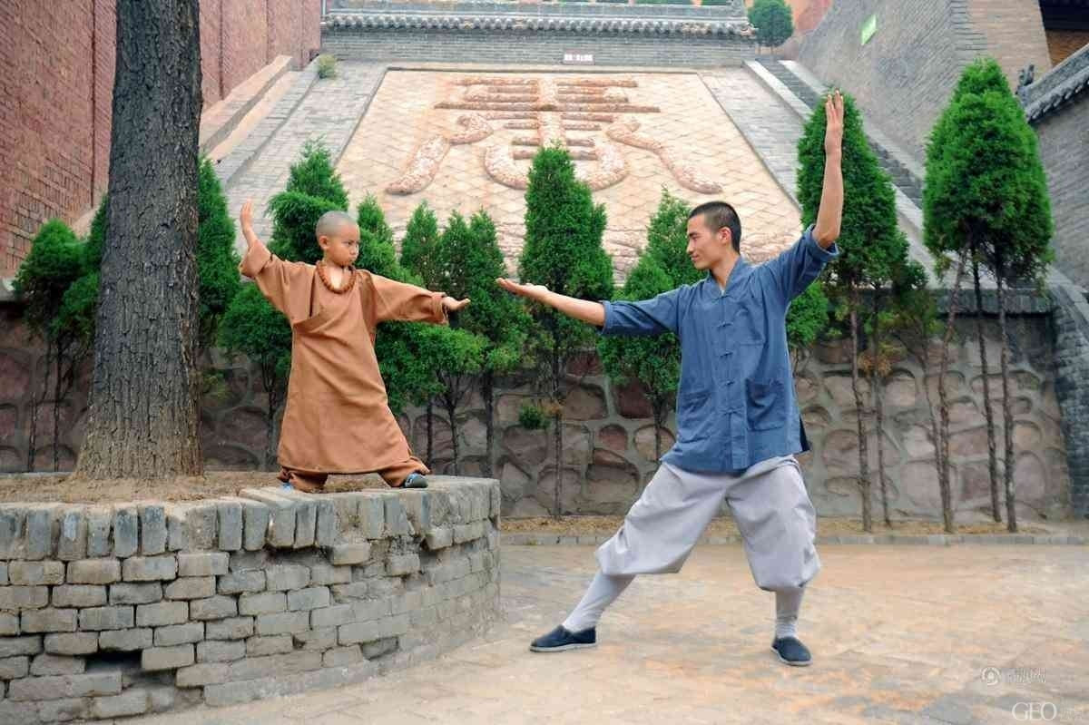 「出家」山西灵石资寿寺迎来四岁小和尚体验出家生活
