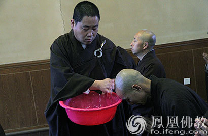「佛教」五台山碧山寺观音菩萨出家日举行剃度法会