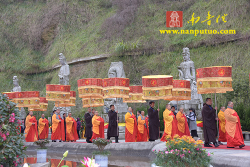 「观音」湖南沩山密印寺隆重举行千手千眼观音圣像开光盛典 「观音」湖南沩山密印寺隆重举行千手千眼观音圣像开光盛典