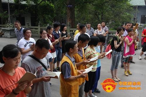 「放生功德」佛欢喜日广东韶关南华禅寺举行放生法会