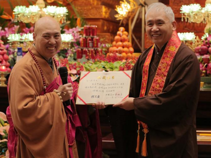 「佛教」传印长老见证白十源捐赠《贝叶经》圆满“入驻”庐山东林寺