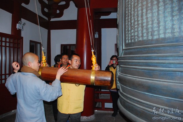 「新年」新年撞钟 吉祥和乐