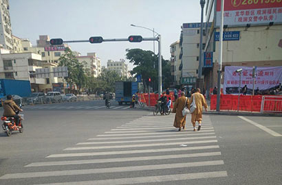 「佛教」教你八招瞬间识别假和尚