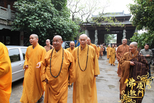 「中国佛教」台湾中国佛教会理事长圆宗长老一行莅临进明寺