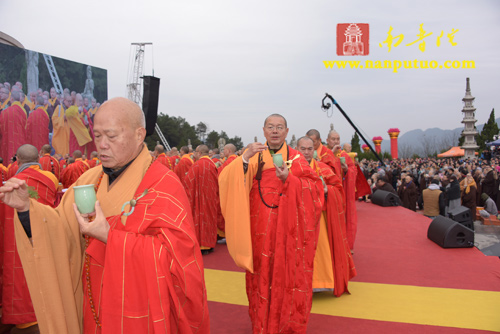 「观音」湖南沩山密印寺隆重举行千手千眼观音圣像开光盛典 「观音」湖南沩山密印寺隆重举行千手千眼观音圣像开光盛典