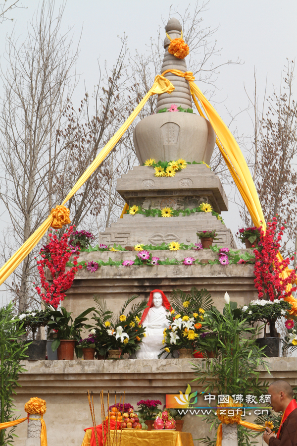 「佛教」河北白雀庵举行能文法师示寂十周年追思法会暨能文法师法像安坐揭幕仪式