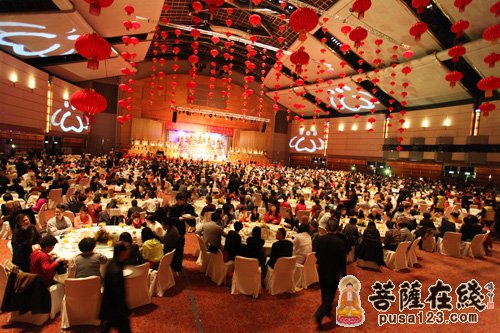 「佛教」香港佛教三德弘法中心成立十周年庆举行千人素宴晚会