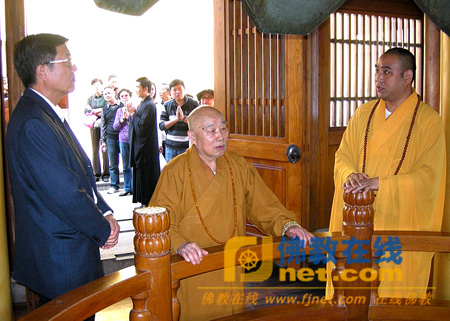 「佛教」中国佛教协会会长传印长老一行到上海静安寺视察