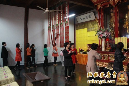 浙江安康寺隆重举行第七届华严法会熏坛洒净仪式