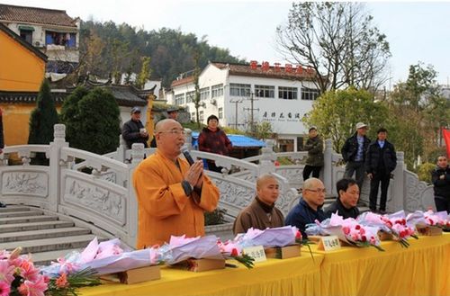 「九华山」山东博山正觉寺释仁炟法师三步一叩朝礼九华山圆满