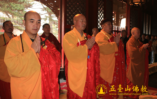 「佛教」纪念禧钜老和尚往生十周年千僧法会在山西五台山显通寺隆重举行 「佛教」纪念禧钜老和尚往生十周年千僧法会在山西五台山显通寺隆重举行