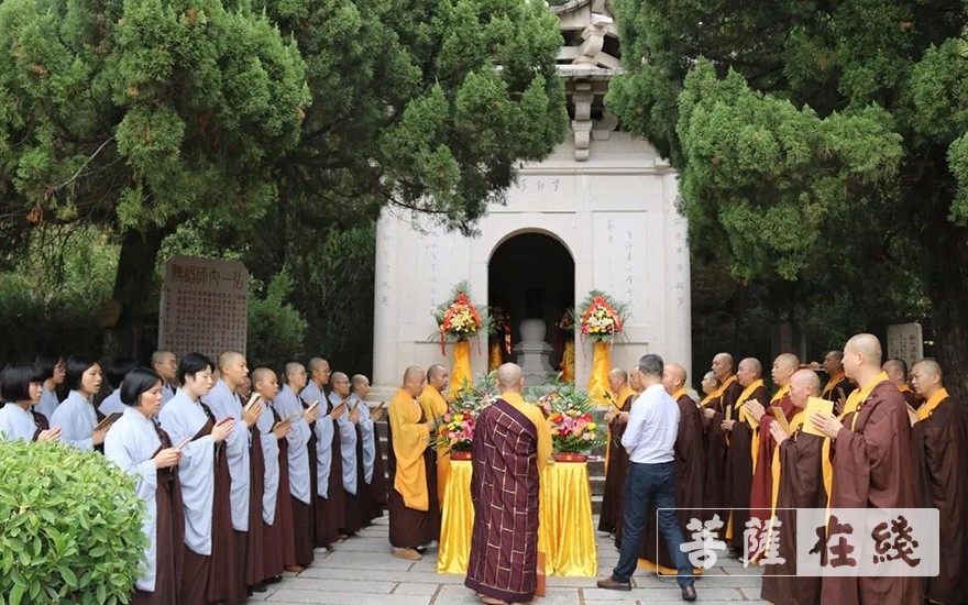 「佛教」泉州佛学苑师僧参加弘一大师圆寂78周年纪念日缅怀仪式 「佛教」泉州佛学苑师僧参加弘一大师圆寂78周年纪念日缅怀仪式
