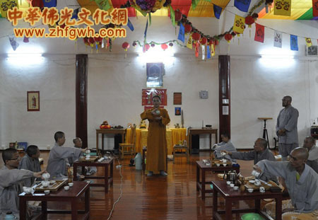 宗捷法师应广东六祖寺之邀讲授皈依三宝始终学修摄要颂