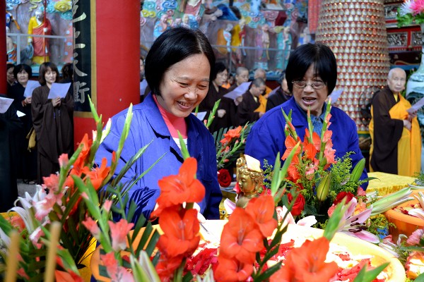 「佛教」四月初八日,湖南东山古寺举行浴佛法会 「佛教」四月初八日,湖南东山古寺举行浴佛法会