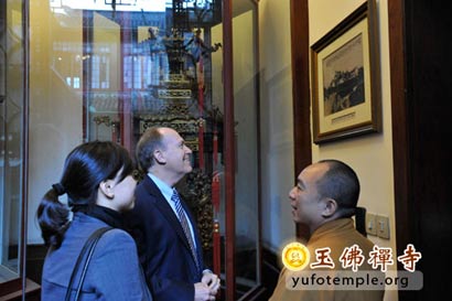 「玉佛寺」美国驻沪总领事葛瑞风先生率众首次参访上海玉佛寺