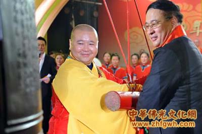 「慈善」上海玉佛禅寺举行“2012祝福上海——社会各界迎新年慈善晚会”
