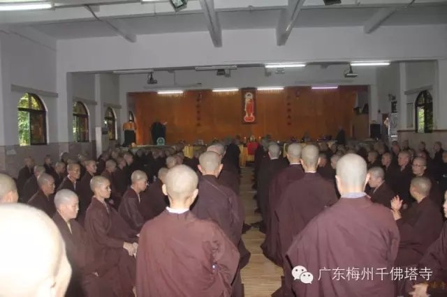 广东梅州千佛塔寺举行正授式叉尼戒仪式