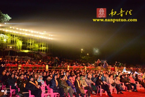 「佛教」“梵韵昭山·佛佑神州”佛乐焰火晚会在湖南湘潭市昭山示范区隆重开幕