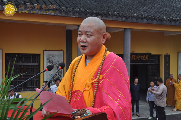 「佛教」江苏盘龙古寺大雄宝殿全堂佛像开光暨衍力法师升座庆典举行