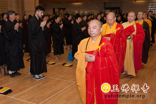 「佛教」上海玉佛禅寺举行传授三皈五戒法会