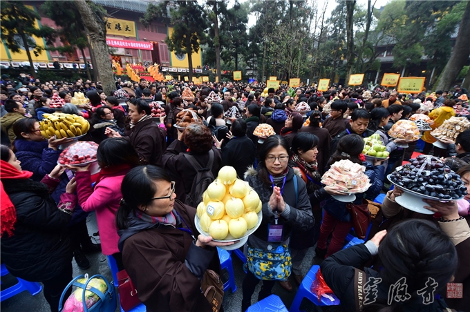 「释迦牟尼」佛陀成道纪念日 千人听经传供祈福