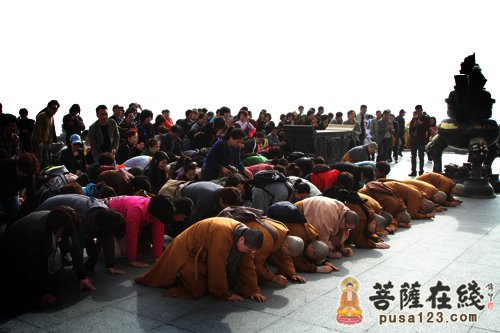 「观音」上海沉香阁僧俗大众赴普陀山朝圣观音道场