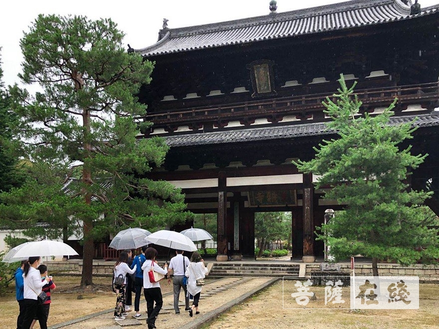 闽籍侨领参访隐元禅师创建的日本黄檗宗大本山万福寺 闽籍侨领参访隐元禅师创建的日本黄檗宗大本山万福寺